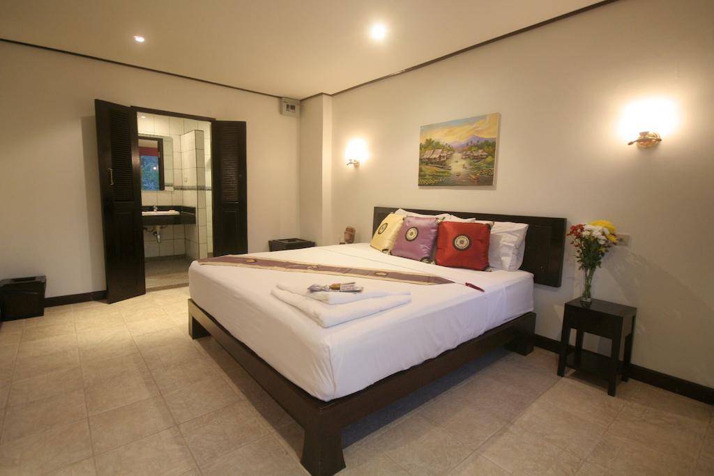 Angus O'Tool'S Guesthouse Karon Room photo