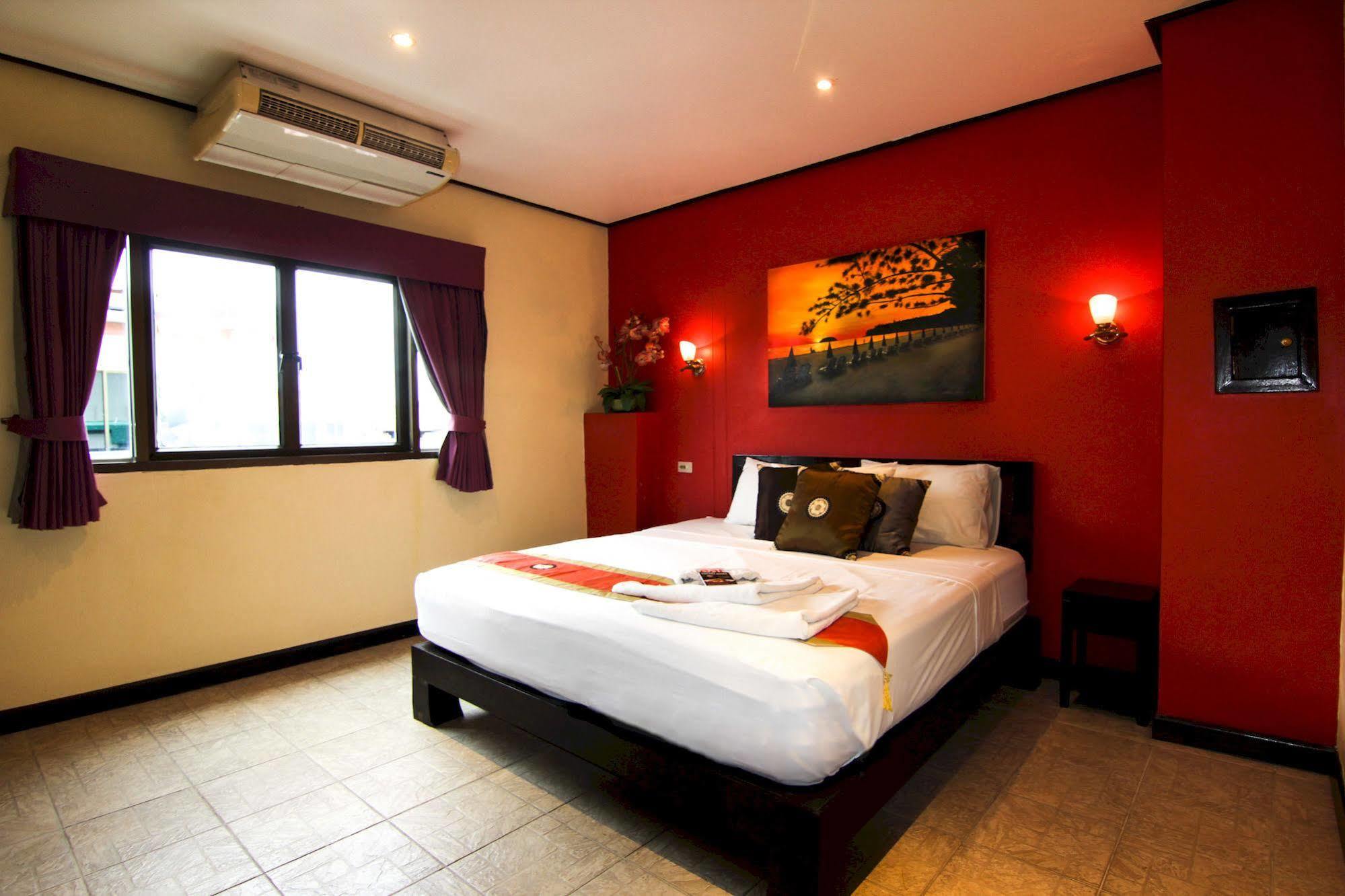 Angus O'Tool'S Guesthouse Karon Exterior photo