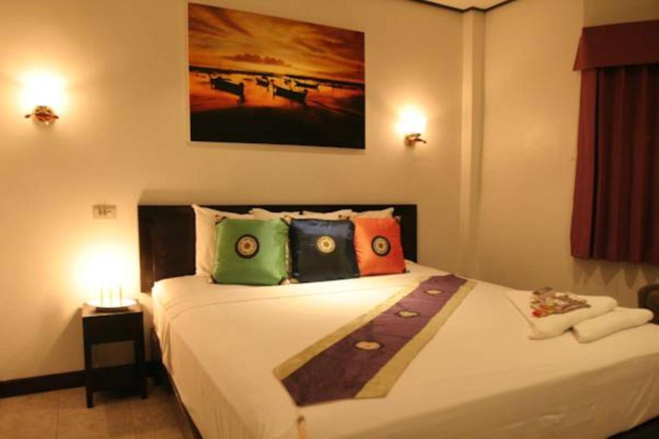Angus O'Tool'S Guesthouse Karon Exterior photo